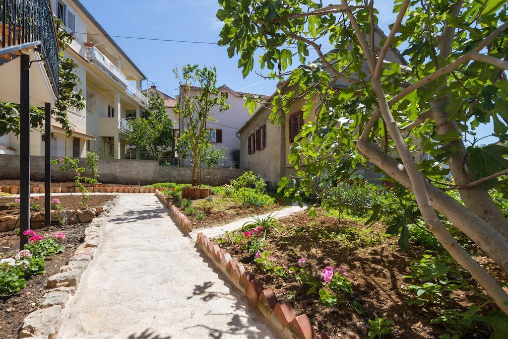 Apartments Vica Šibenik Esterno foto